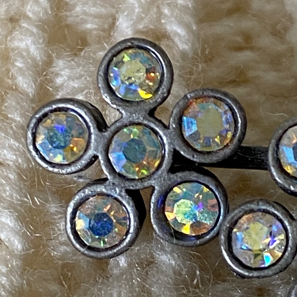 Vintage hair clips and bobby pins 3 pairs